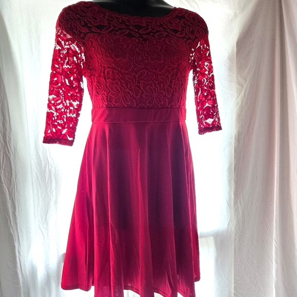 Beautiful Red Dress NWT - Picture 1 of 12